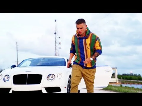 iZaak - A Veces (Video Oficial)