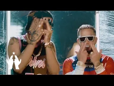 Rochy RD Ft. Casper Magico - A Escondidas (Video Oficial)