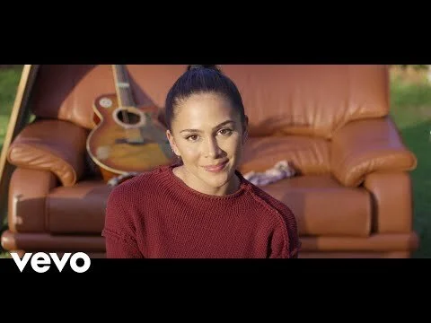 Greeicy - Los Besos (Versión Piano) (Video Oficial)