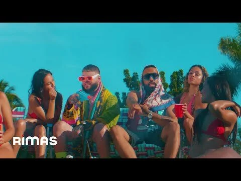 Eladio Carrión Ft. Farruko - Ponte Linda (Remix) (Video Oficial) 