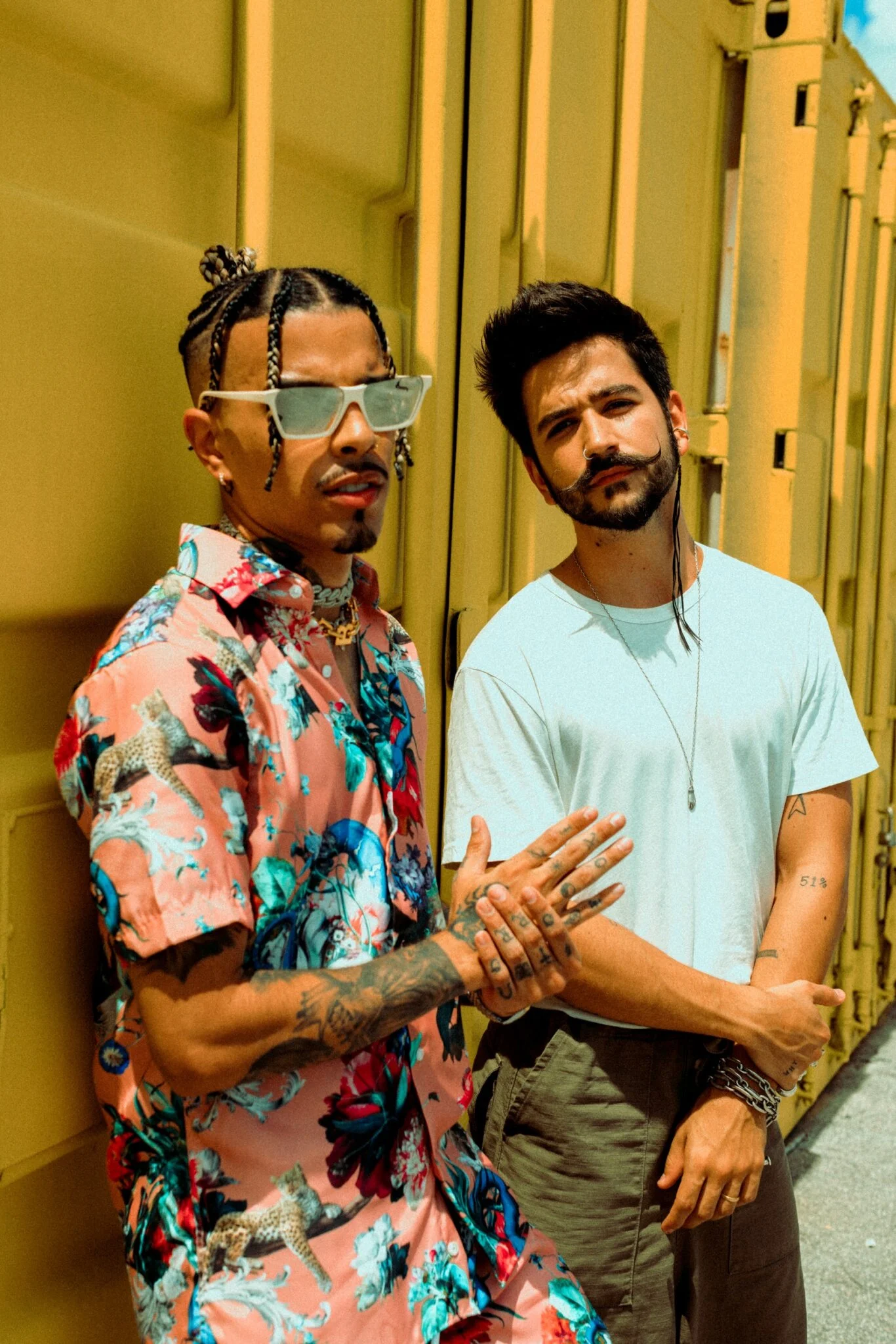 Rauw Alejandro estrena remix de "Tattoo" con Camilo