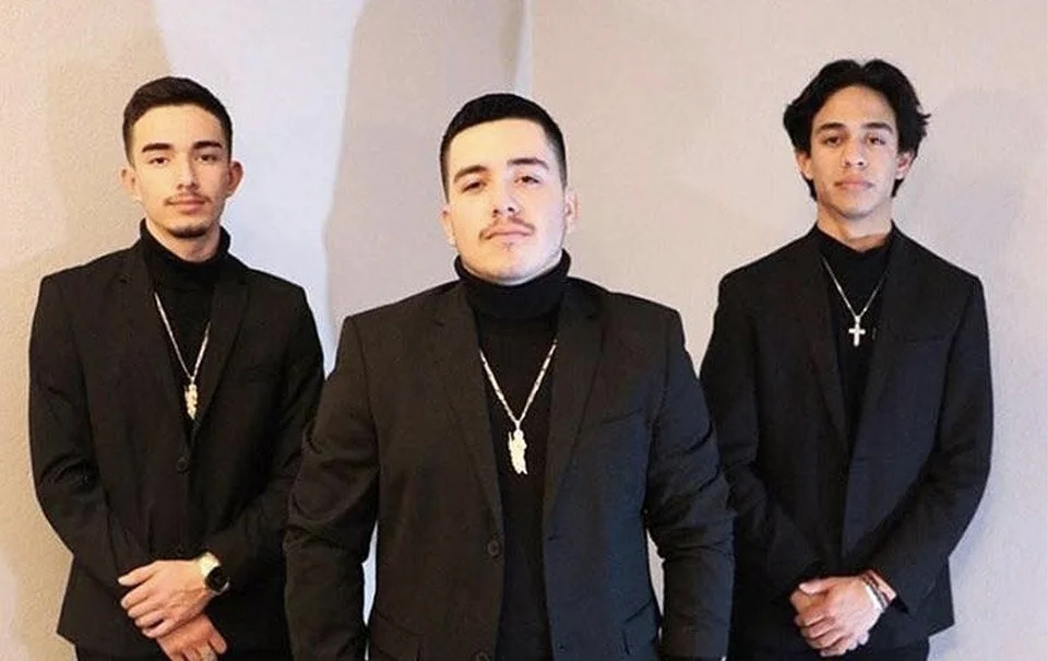 Eslabon Armado lanzó con éxito su nuevo álbum "Vibras De Noche"