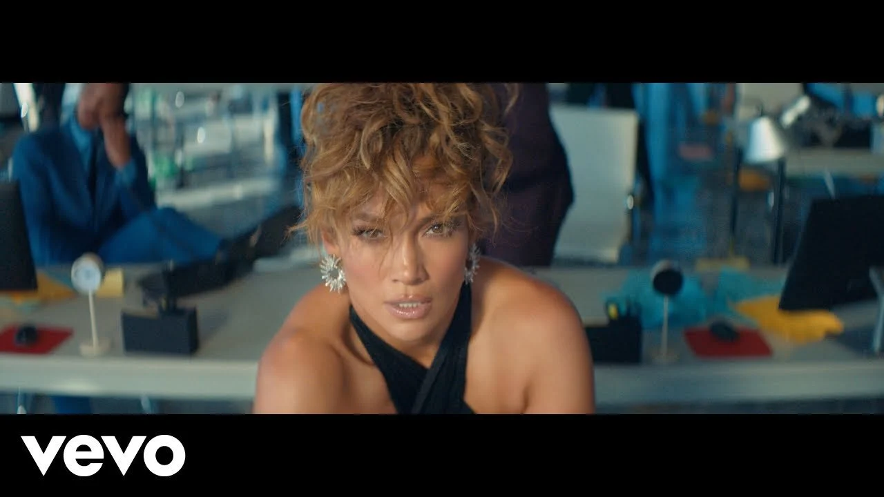 Jennifer Lopez Ft. Maluma - Pa Ti (Video Oficial)