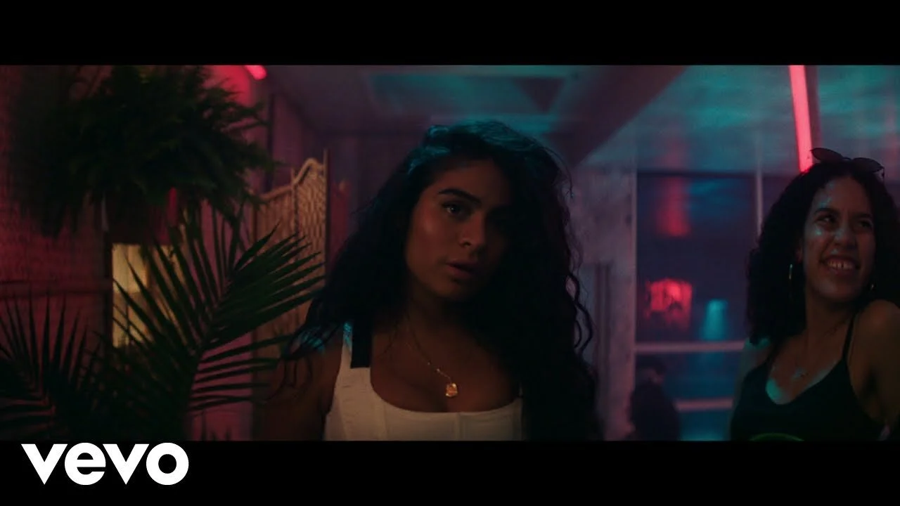 Jessie Reyez - SUGAR AT NIGHT (Video Oficial)