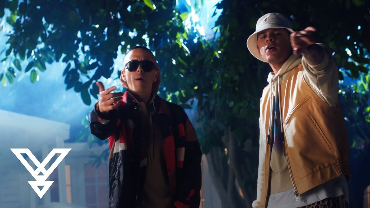Yandel Ft. Omy De Oro - Ilegal (Video Oficial)