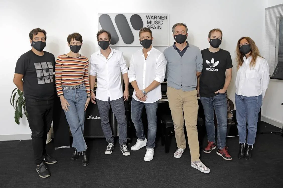 Pablo Alborán renueva sus contratos con Warner Music Spain