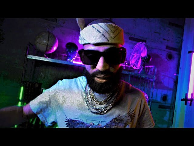 Arcangel, Farruko, EZ, Lary Over y Rauw Alejandro - Huracheee (Video Oficial)