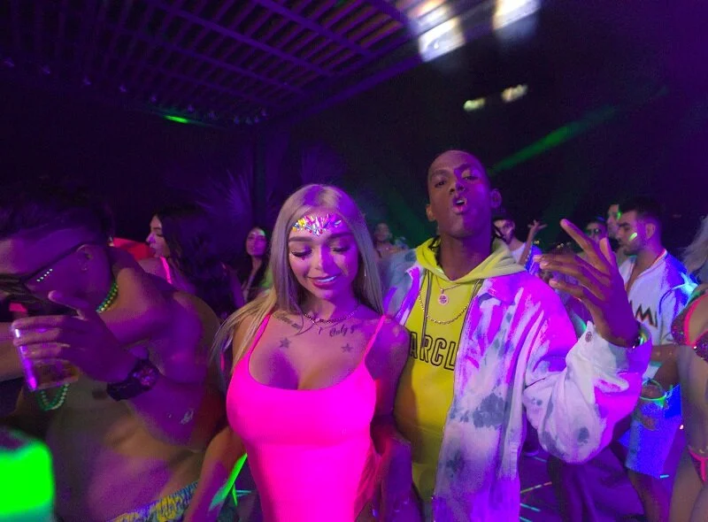 Jesh revoluciona en la discoteca con  "Quiere Jangueo" 