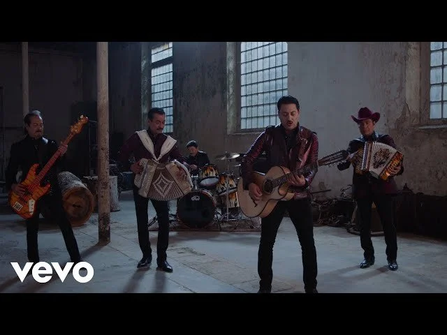 Los Tigres Del Norte - Me Falta Un Pecado (Video Oficial)