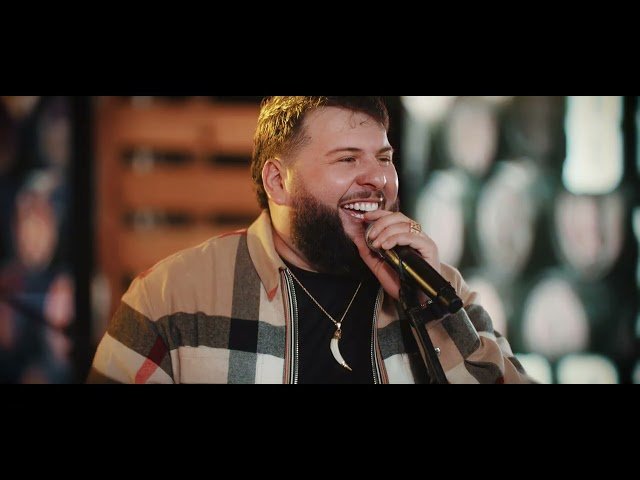 Los Inquietos Del Norte y El Fantasma - Bola De Borrachos (En Vivo)