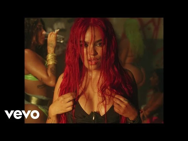 Karol G y Maldy - Gatubela (Video Oficial)