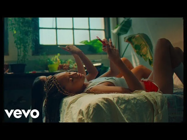 Feid, Totoy El Frio - De Tanto Chimbiar (Official Video)