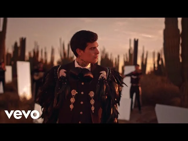Adriel Favela - En Este Amor (Video Oficial)