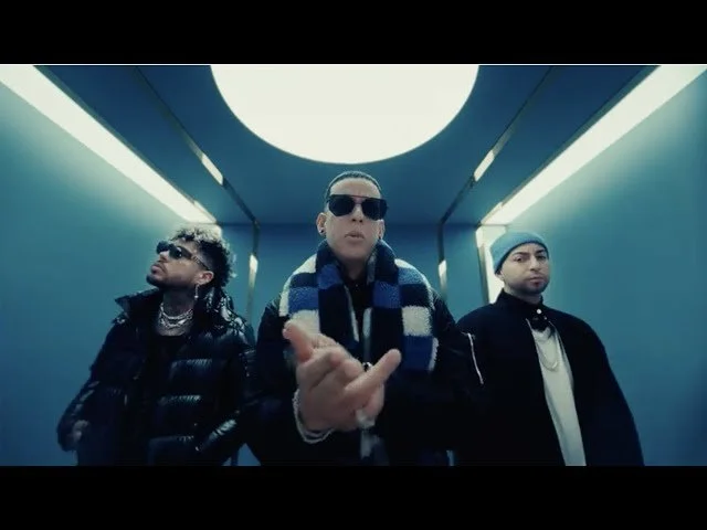 Daddy Yankee, Justin Quiles y Dalex - La Hora y El Día (Video Oficial)