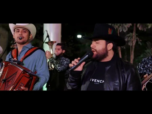 Luis R Conriquez y Novillos De La Sierra - El Gato y Sus Felinos [En Vivo 2023]