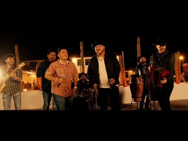 Eslabon Armado y Grupo Frontera - Quedate Conmigo (Video Oficial)
