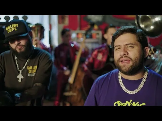 Luis R Conriquez y Farruko - Me Metí En El Ruedo Remix (Video Oficial)