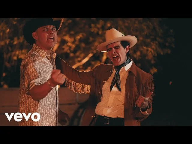 Adriel Favela, Luis Alfonso Partida El Yaki - A Tu Nombre (Video Oficial)