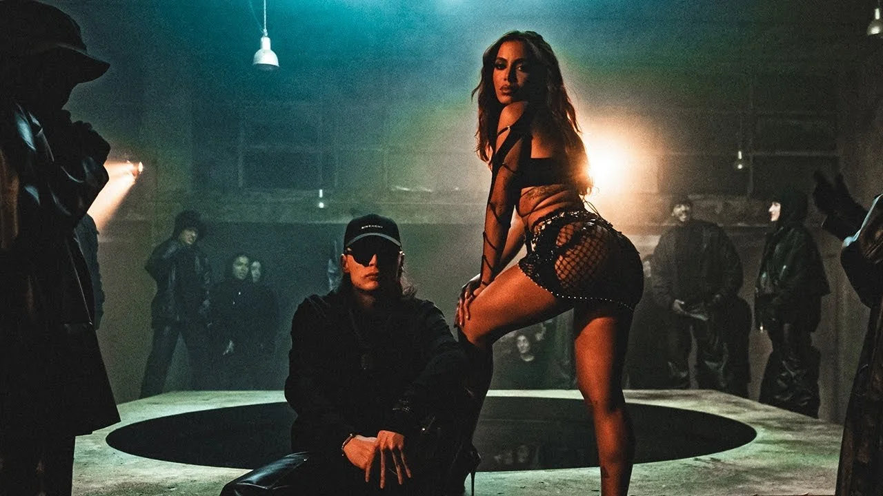 Peso Pluma y Anitta - Bellakeo (Video Oficial)