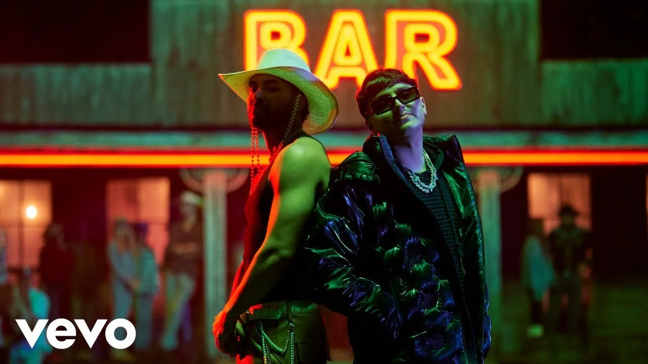 Prince Royce Ft. Gabito Ballesteros - Cosas de la Peda (Video Oficial)