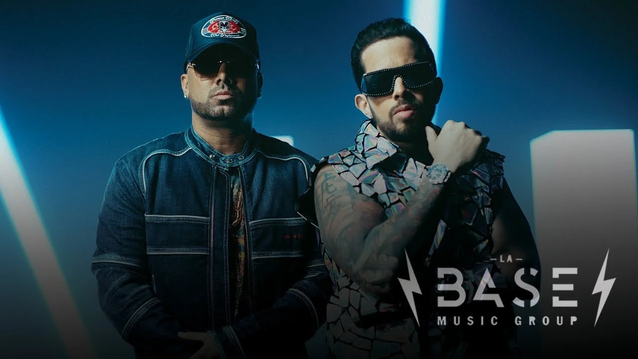 Wisin, De La Ghetto - A Distancia (Video Oficial)