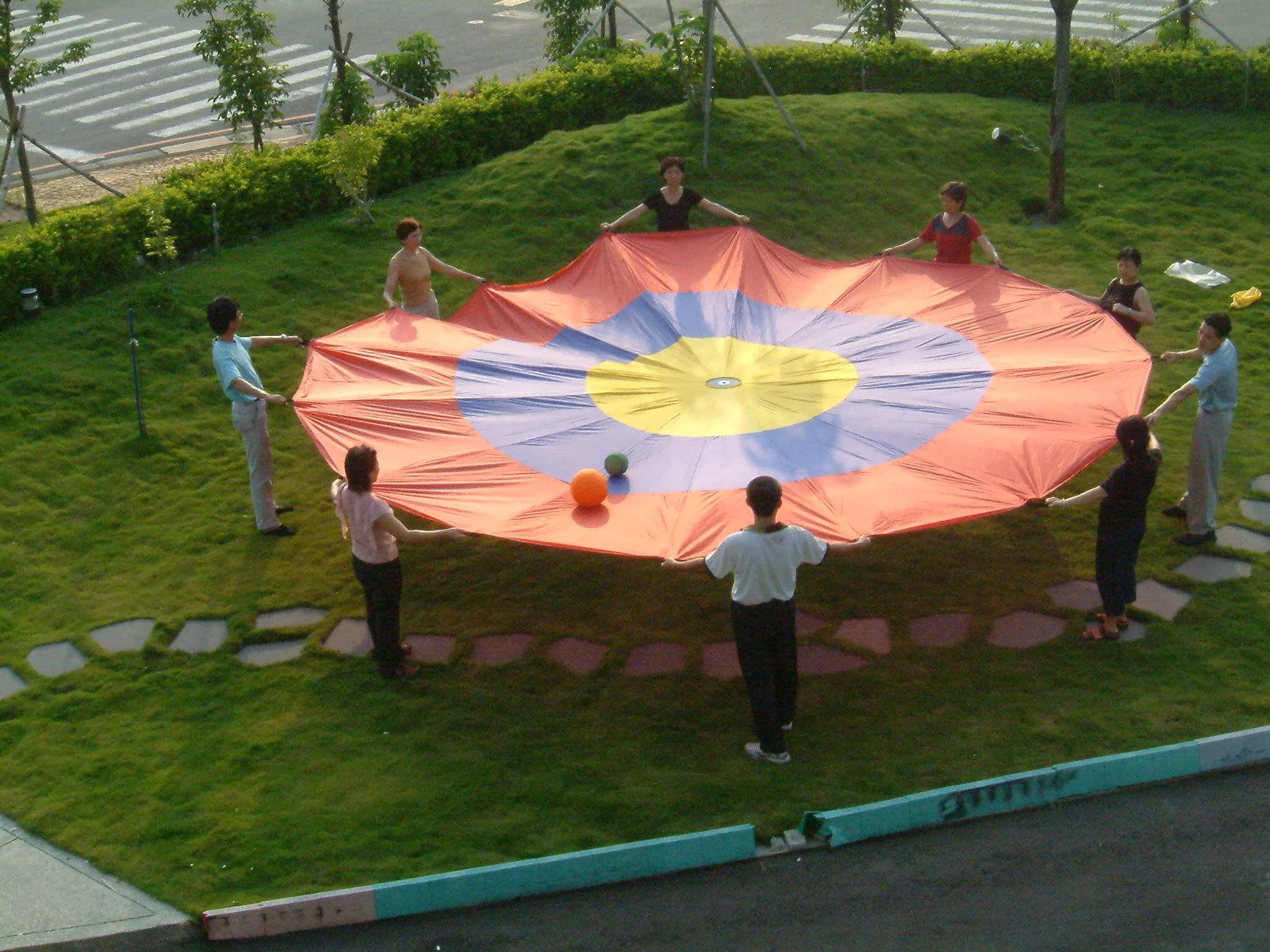 Concentric Circles Parachute