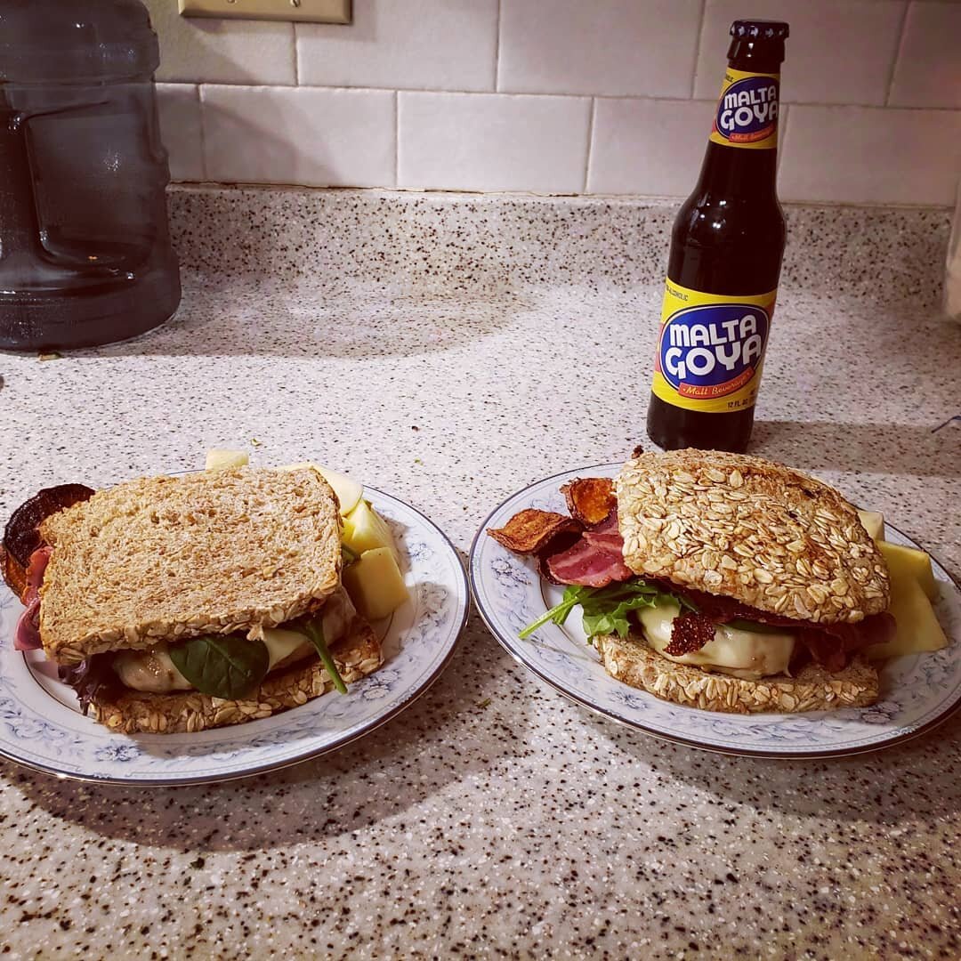 Tonight's dinner with my wonderful husband @tonychedrawee - turkey burgers 🍔 with spring mix on Ezekiel bread with a side of homemade sugar-cinnamon sweet potato chips  and pineapple! 🍍 

Grateful today for nutritious food that strengthens our bodi
