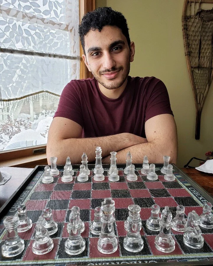 What better way to finish out our honeymoon than to learn some chess strategy from my adorable hubby? 😍♟

#newlyweds #thechedrawees #marriedlife #honeymoon