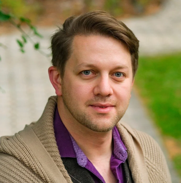 Cory Enriquez Headshot