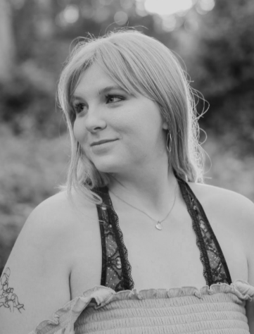 Jules Headshot