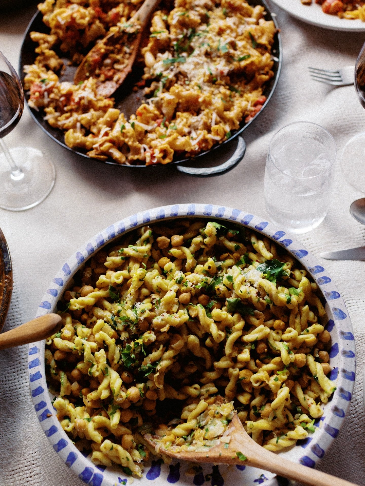 Our petition for your Super Bowl table to look like this 🏈
-fresh pasta
-local wine
-good friends