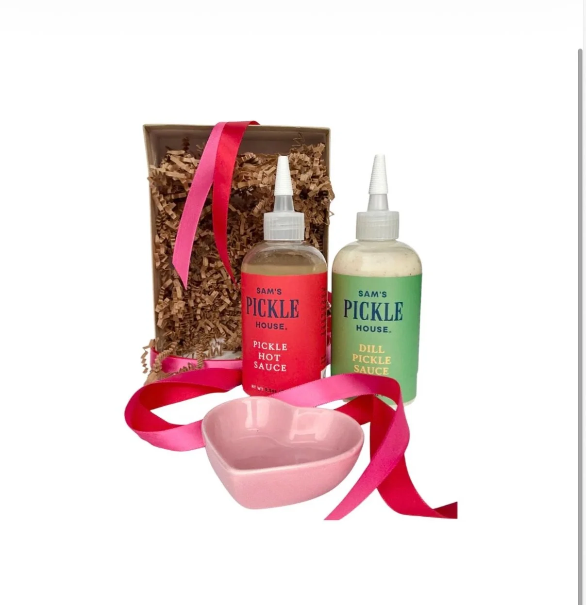 Only a few more days to enter this giveaway with @samspicklehouse !! Head over to their page to enter and this delicious set of sauces (&amp; some Scratch goodies) could be yours!