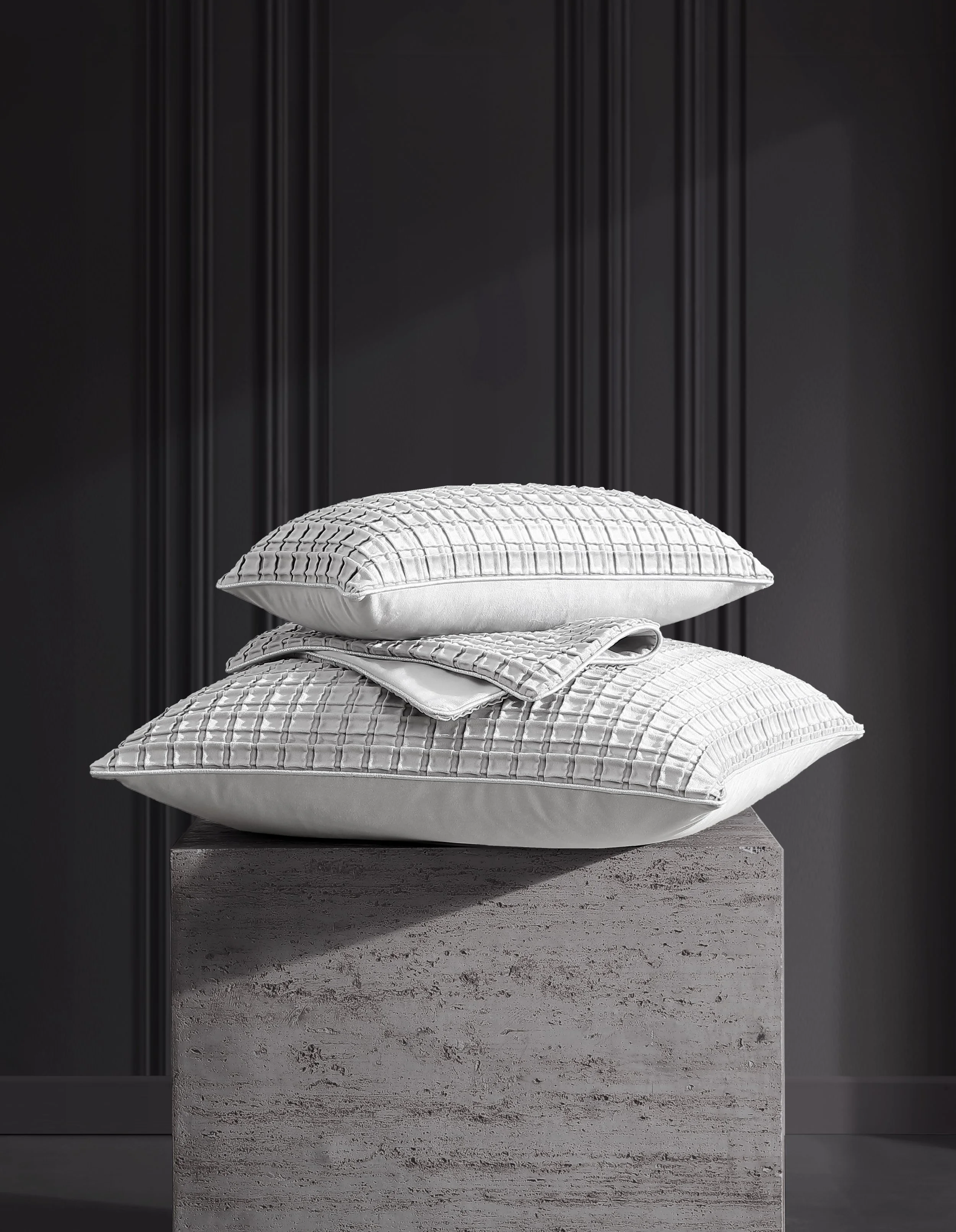 DV-OPULENCE SILVER-STACK SHOT.JPG