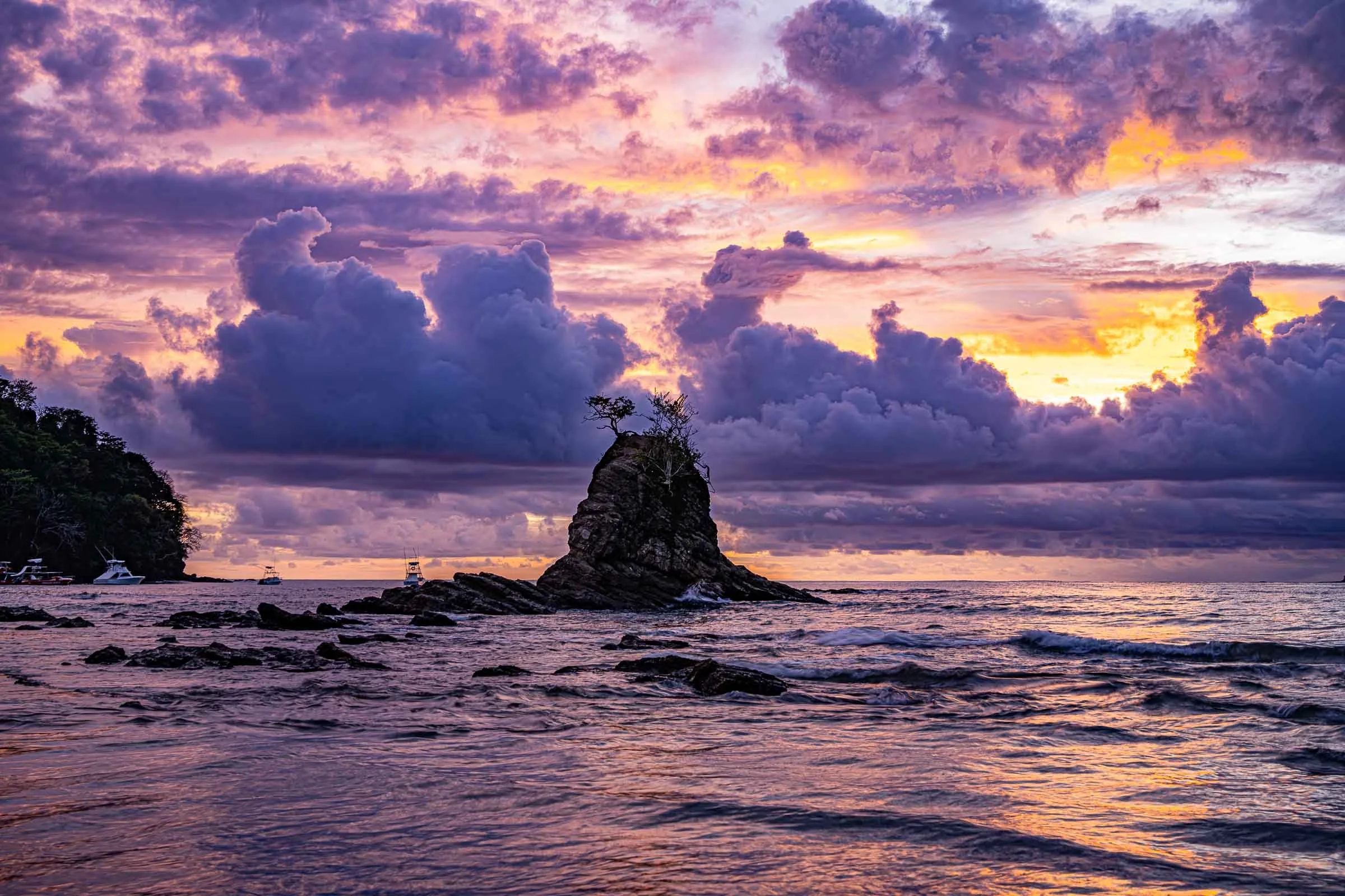 purple island sunset shot in playa carrillo