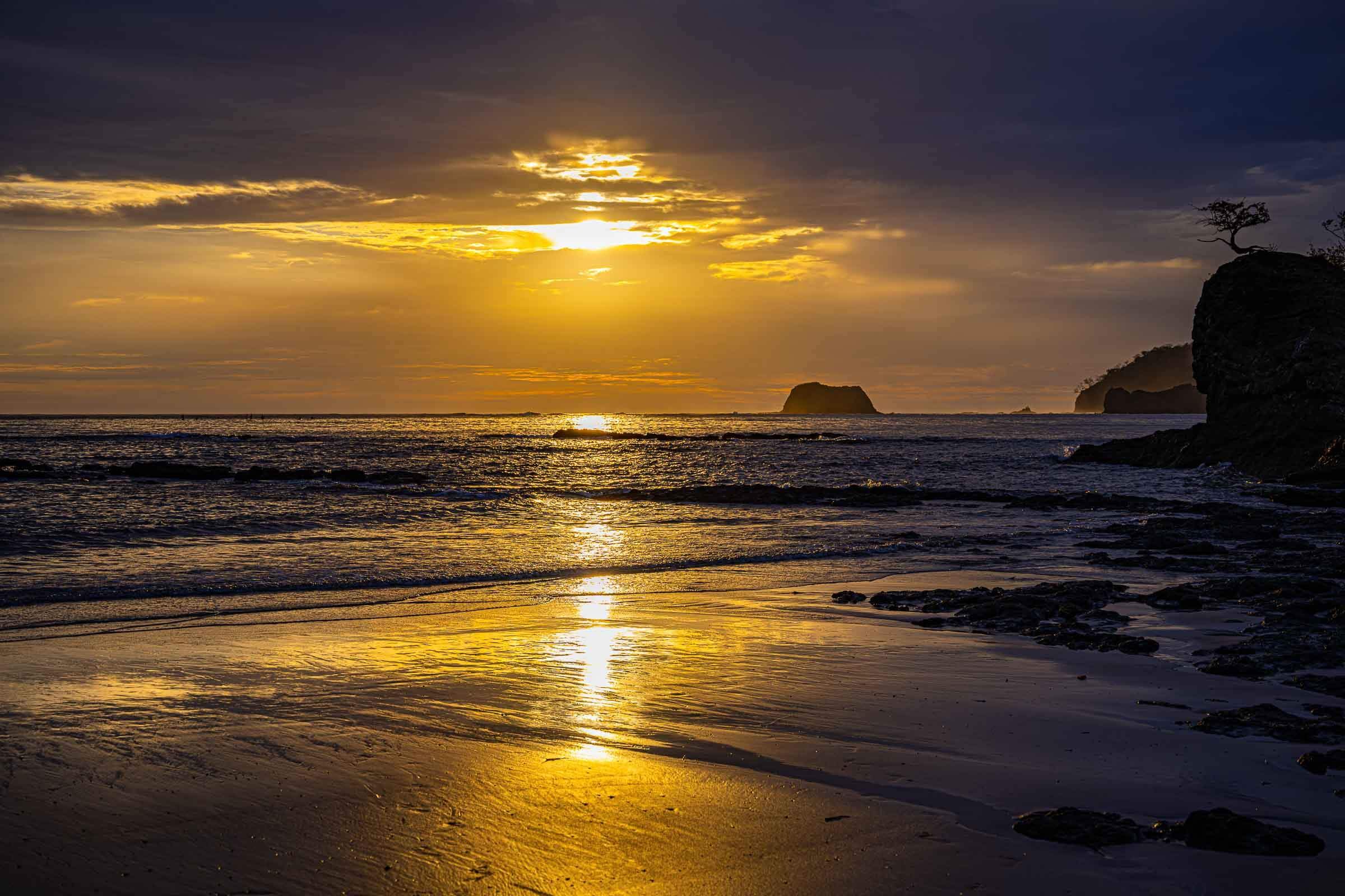 sun reflecting in the water in samara