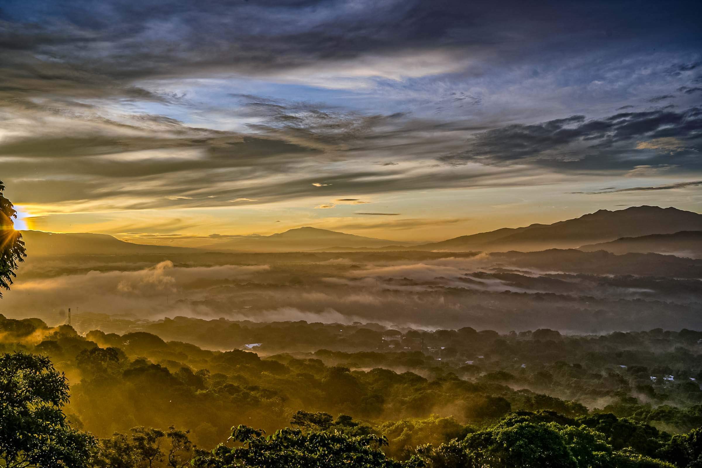 volcanoes during dawn in atenas costa rica