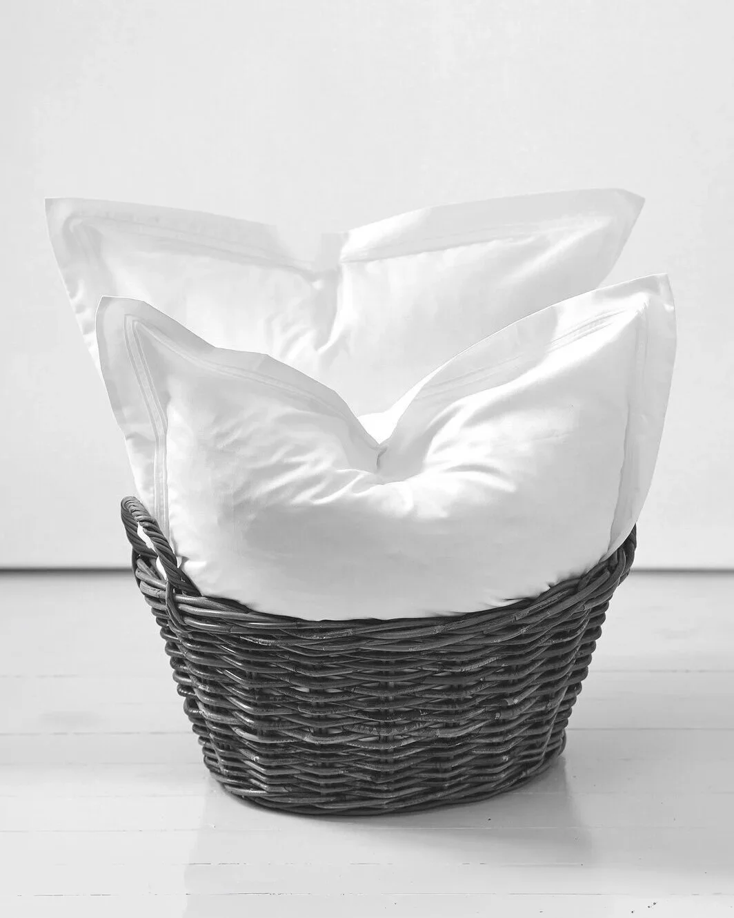 Blanche-Rose-Pillow-Cases-01.webp