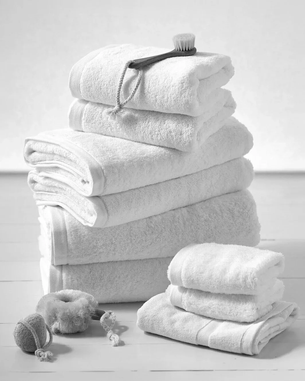 Blanche-Rose-Towels-01.webp