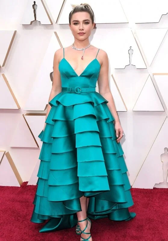florence-pugh-oscars-2020-red-carpet-9_thumbnail.jpg