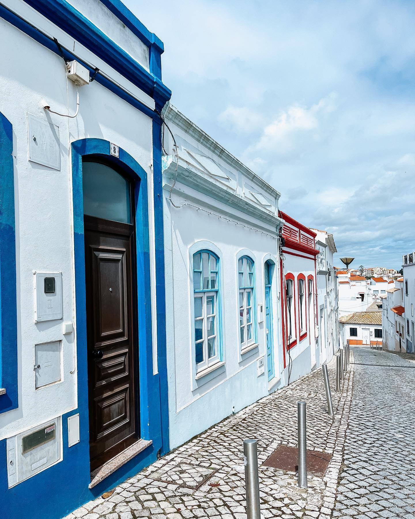 Pausing my Portugal itinerary recap for a quick jet to Cali 📍✈️

Visiting my cherished university friend who is doing her fellowship at Stanford - will share my weekend travels in my stories 🥰See you there!