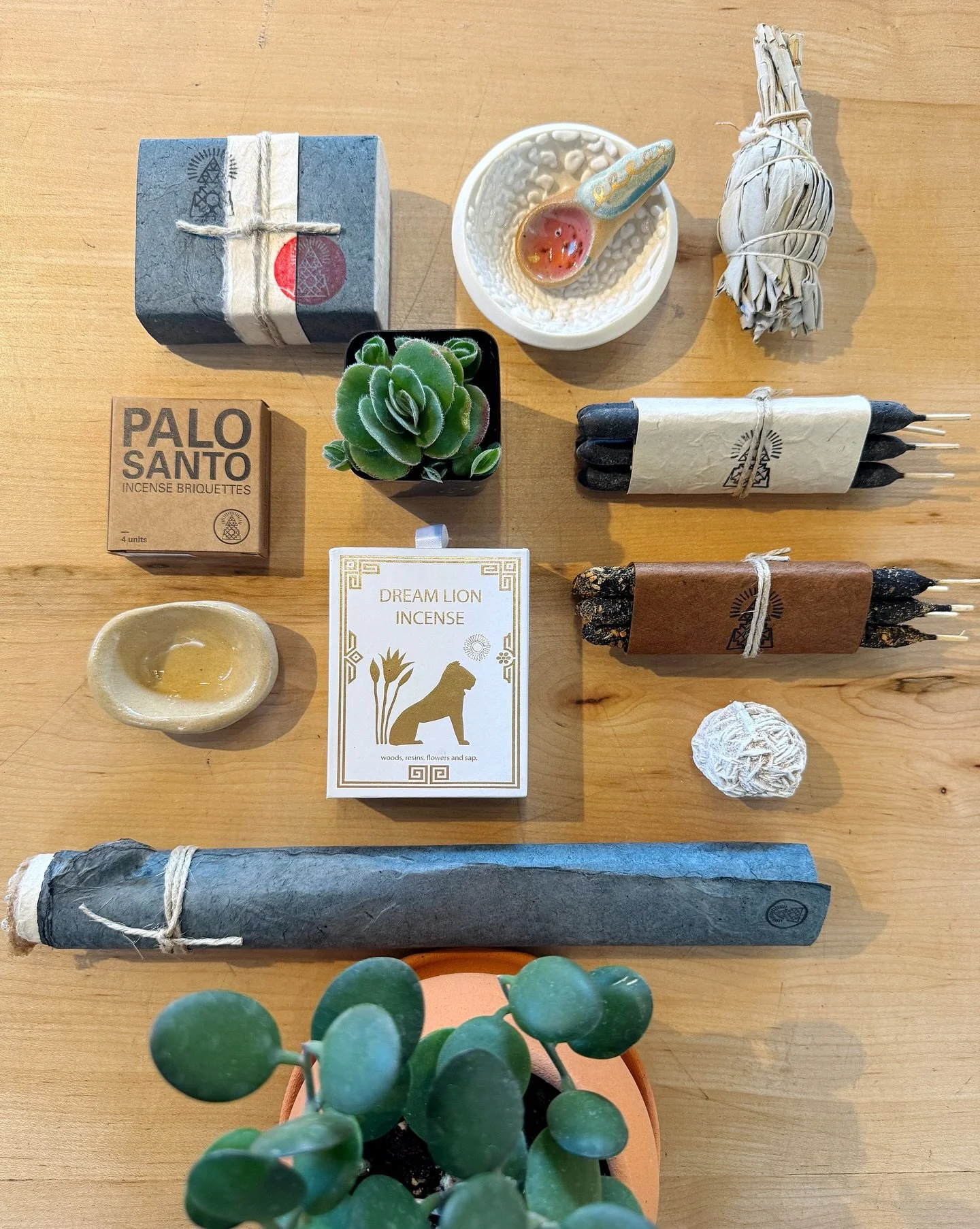 if you&rsquo;re wondering why the shop always smells AMAZING + wish your home/place of work smelled the same&hellip;this is the restock for you!