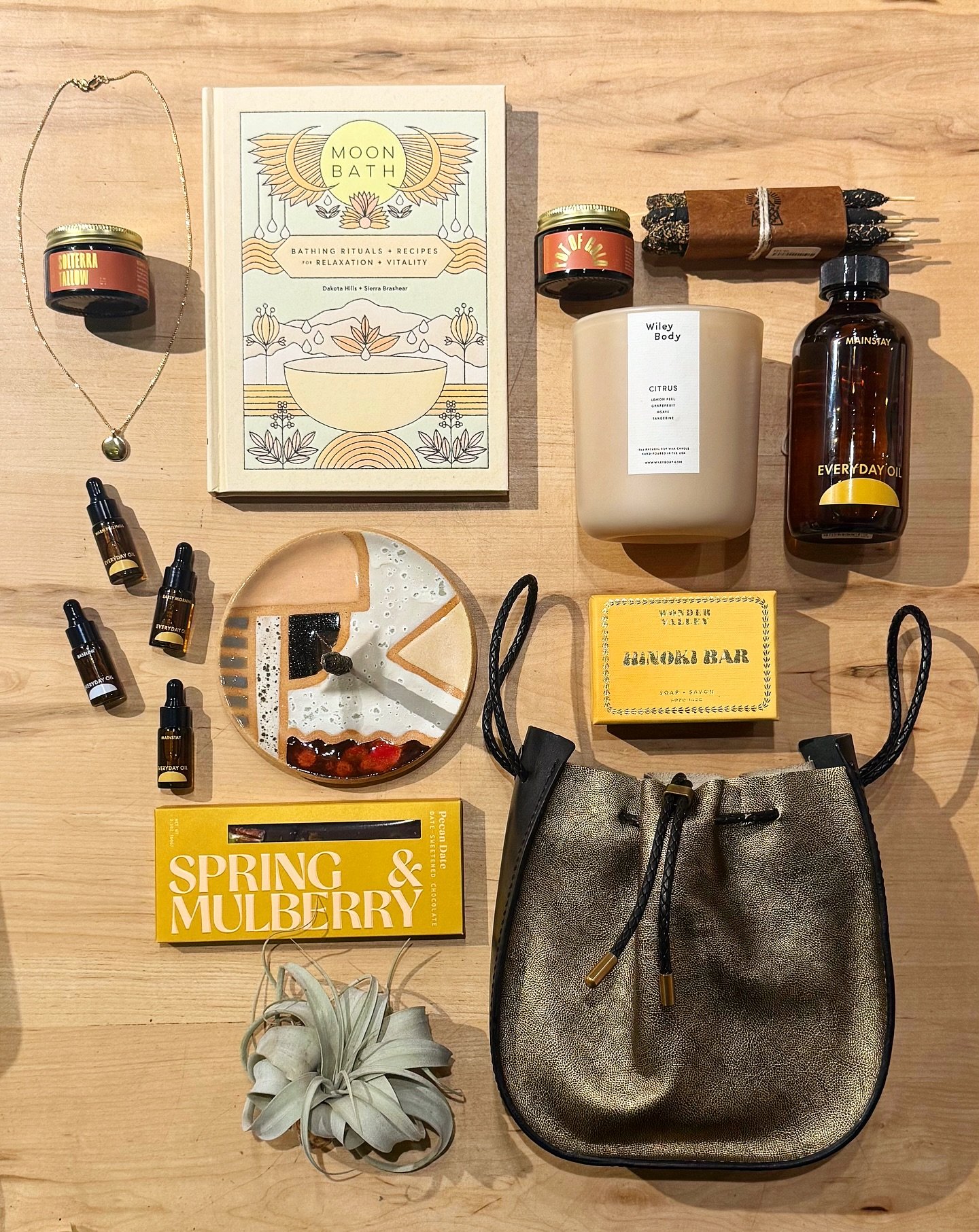 a little something for everyone on your list&hellip;even YOU!(bc you deserve a little treat, too!)

ope 11-7!