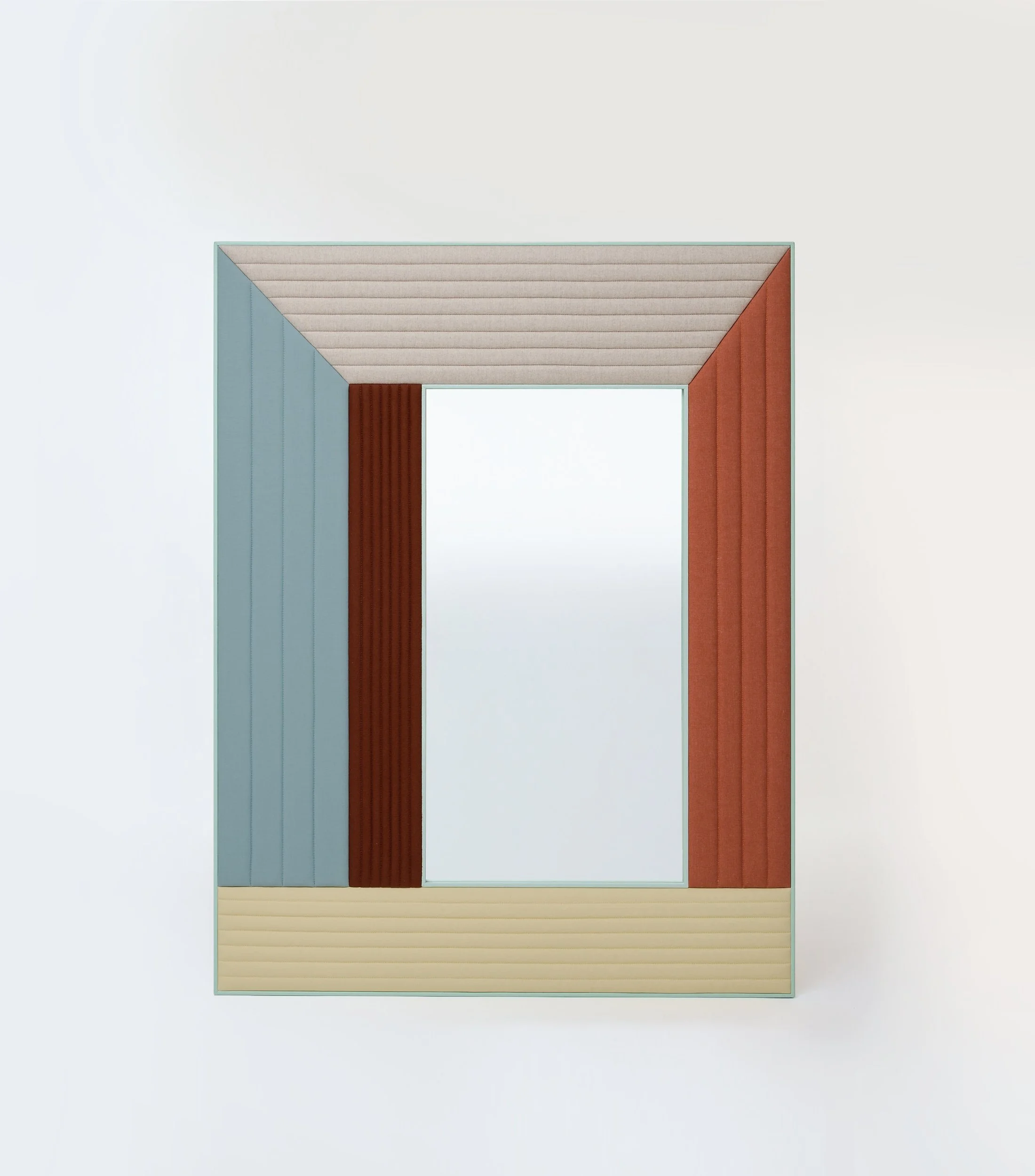 Nubi Mirror_HQ_002.jpg