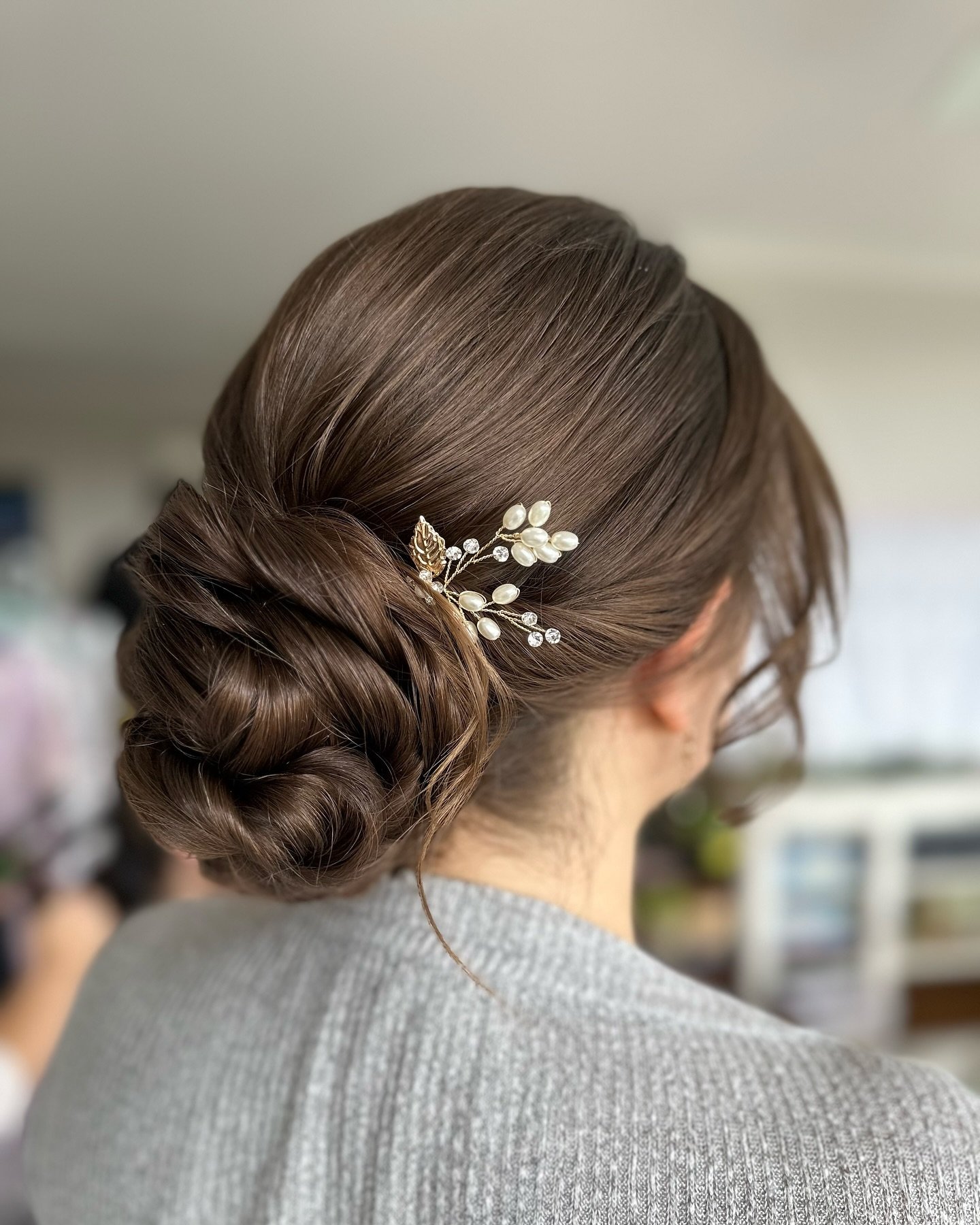 Save this bun for your mid length haired bridesmaids, it&rsquo;s perfect for those with fine hair too as you can create the illusion of more volume!

Still need to book someone for Spring? Don&rsquo;t delay as dates are now limited! Reach out via the