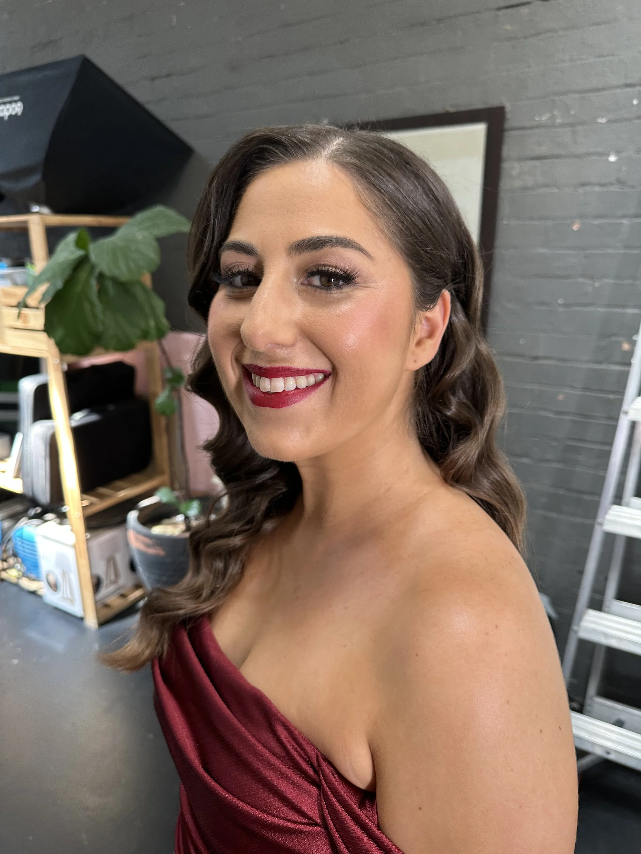 How to Choose a Makeup Artist: Questions To Ask Before Booking