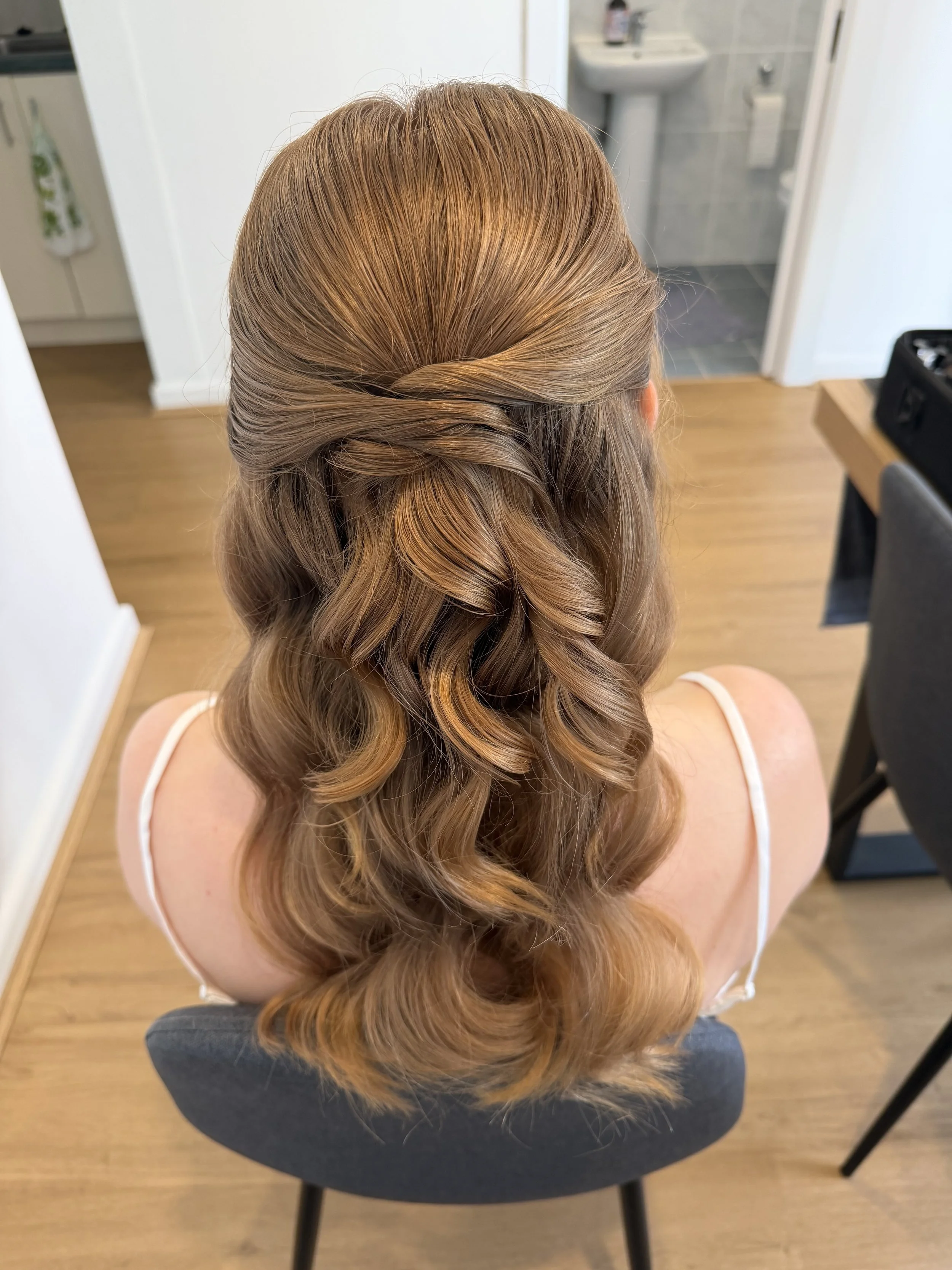 Bridal Hairstyles for Long Hair: Elegant Wedding Ideas