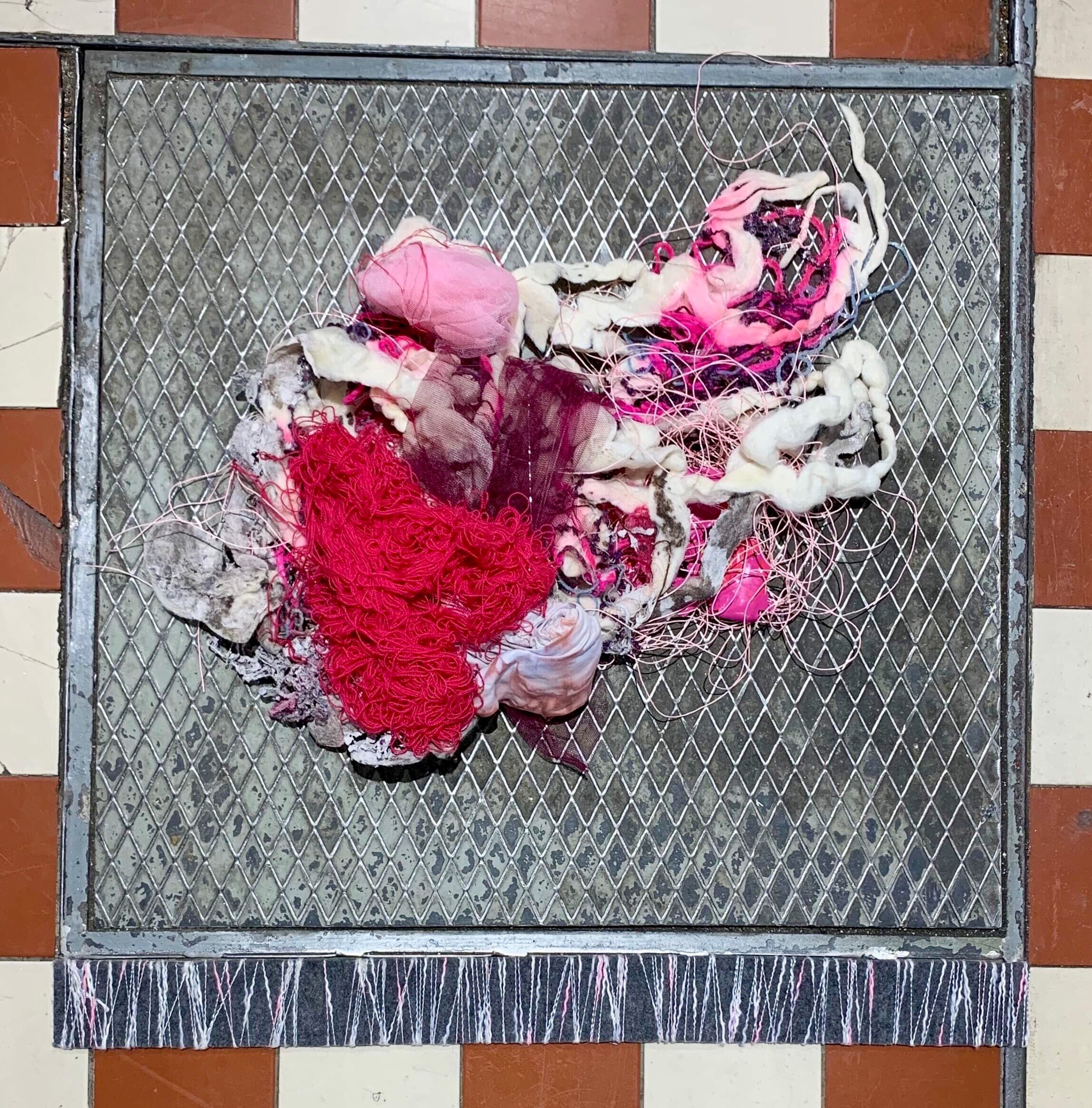 Fruit Basket, 2019, 83 x 81 x 15cm, textilesculpture