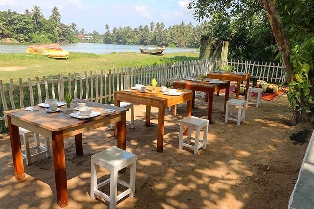 Start planning your retreat today! Enjoy a traditional Sri Lankan breakfast over looking the beautiful Hikkaduwa Lake. This crystal clear lake is perfect for swimming in after a yoga session 🧘&zwj;♂️ .
.

Namaste 🙏🏽 🔹We are now open to bookings f