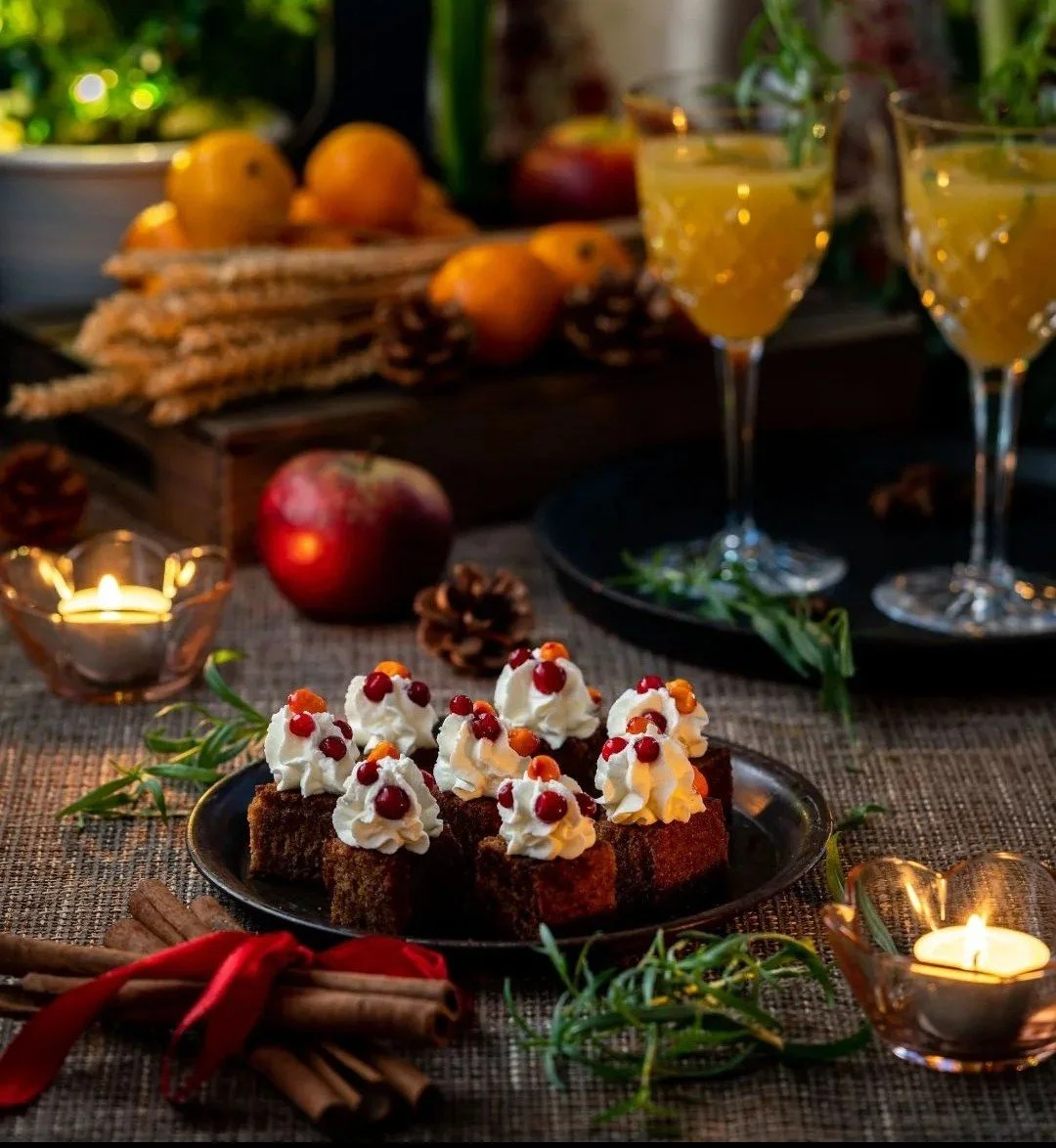 Smörrostad pepparkaka med lingonfrosting och havtorn