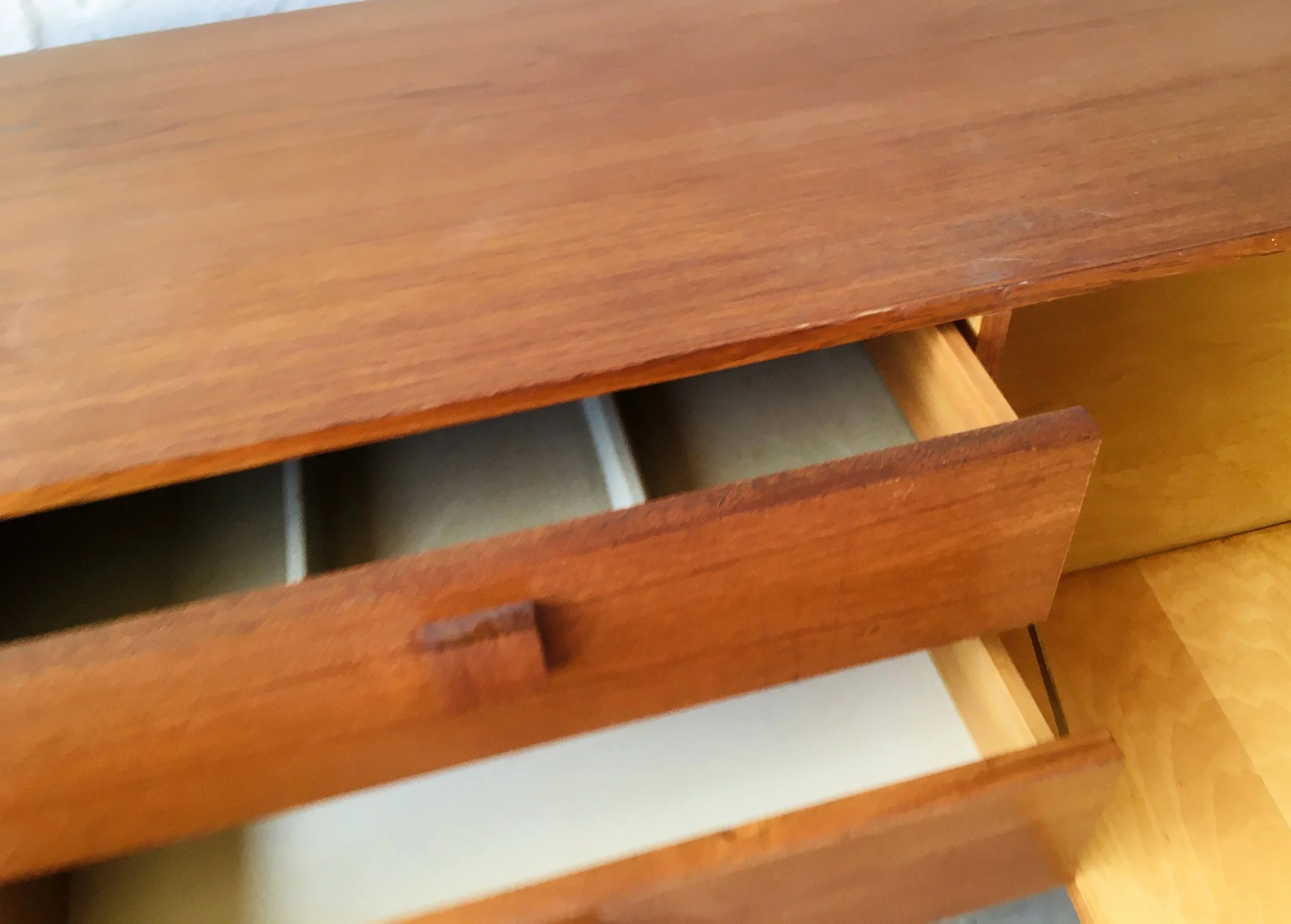 sideboard tv 8.jpg
